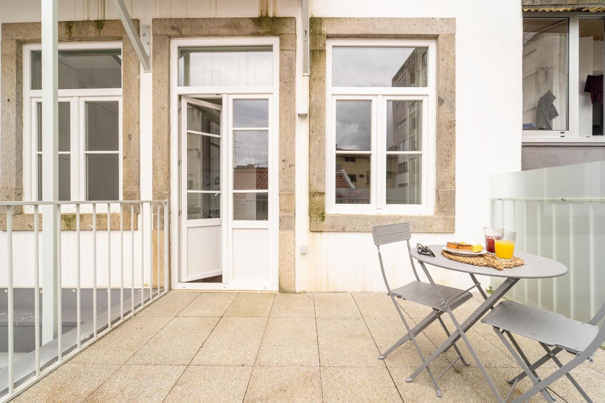 Escadaria 21 Apartment By House And People Braga Exterior foto